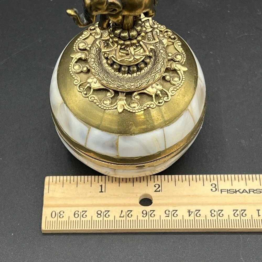 Ornate Brass  Mother of Pearl‎ Elephant Oil Lamp Glass Decorative Jeweled 4.5